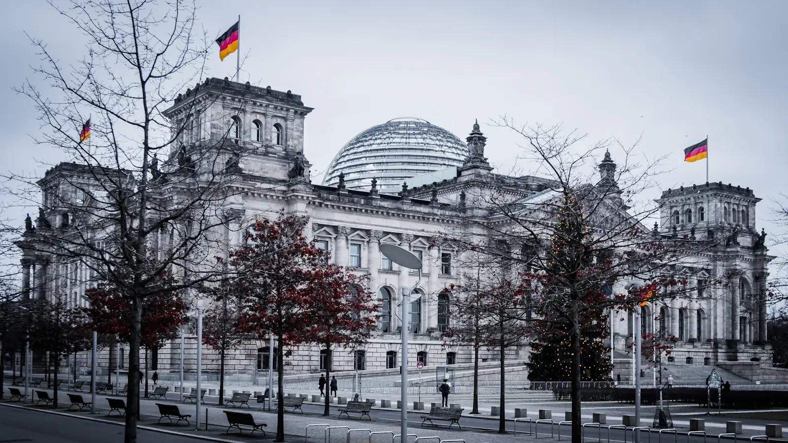 Reichstagsgebäude in Berlin mit Kuppel